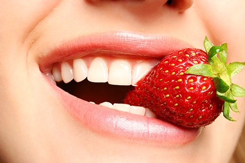 10 loại thực phẩm giúp trắng răng tự nhiên